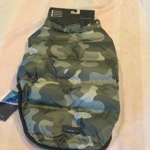 NWT Hotel doggy camouflage print perfect puffer doggy coat sz large